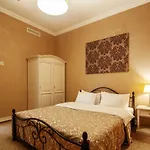 Palace Del Mar Hotel