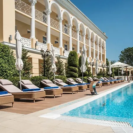 Palace Del Mar Hotell 5*