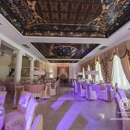Palace Del Mar Hotel