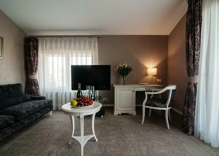 Palace Del Mar 5* Odessza