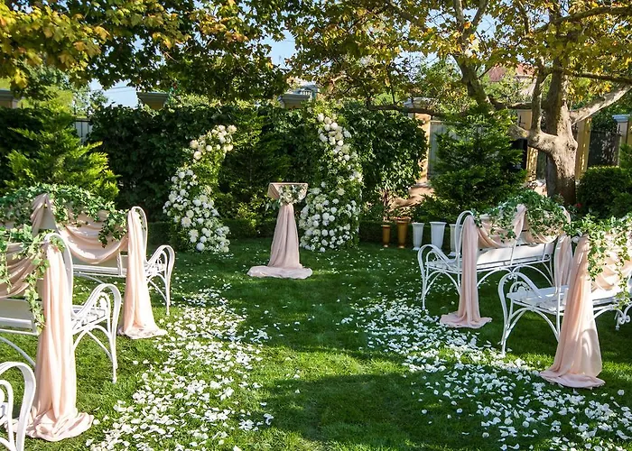 Palace Del Mar מלון 5*